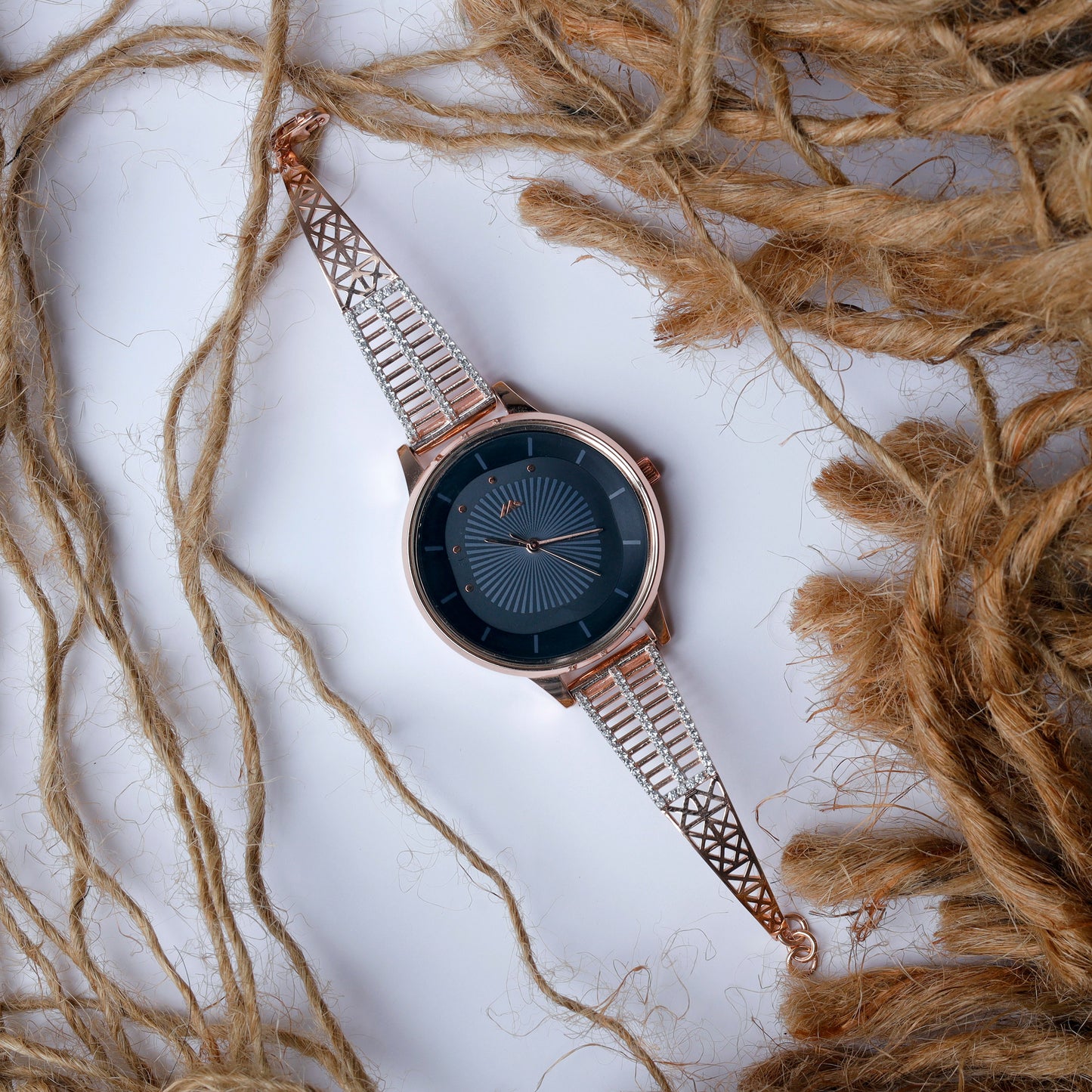 Rose Dial Analogue Fashion Watch with Mesh Strap For Women